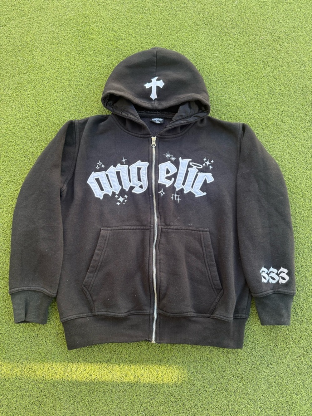 RARE MODERN DESIGNER Y2K EMO GOTH 2000s ANGELIC DESIGNER CROSS GRAPHIC ZIP UP